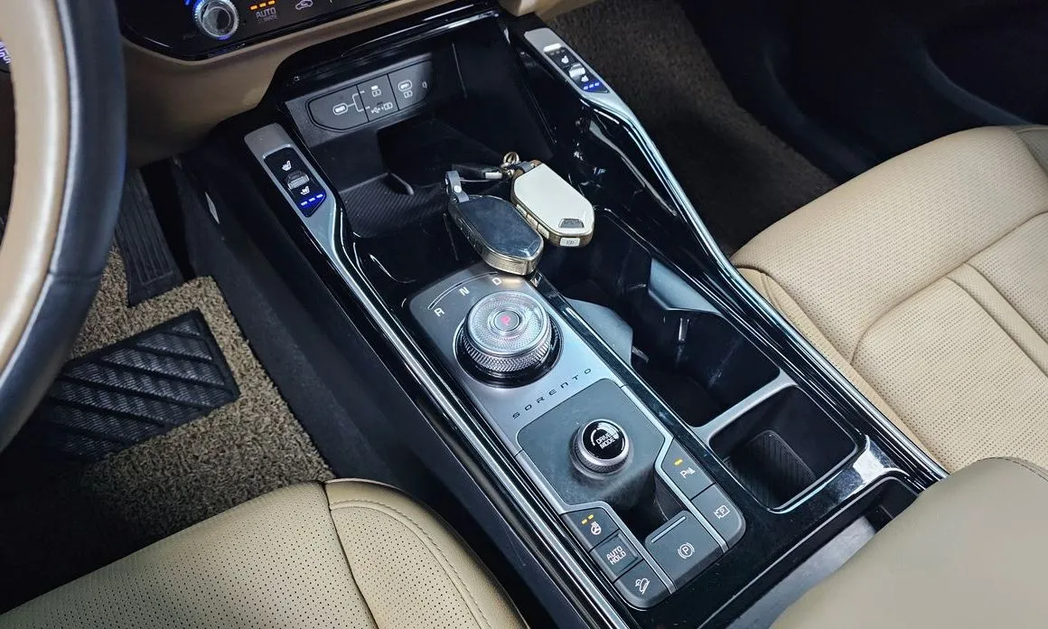 Kia Sorento — фото 8