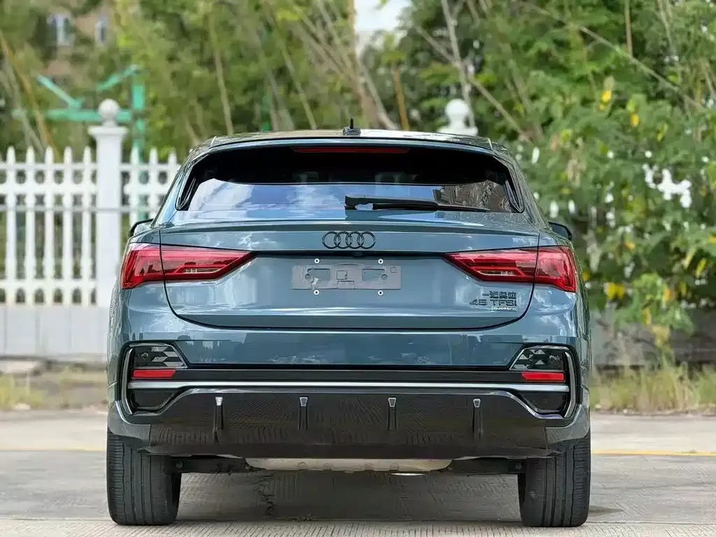 Audi Q3 Sportback — фото 9