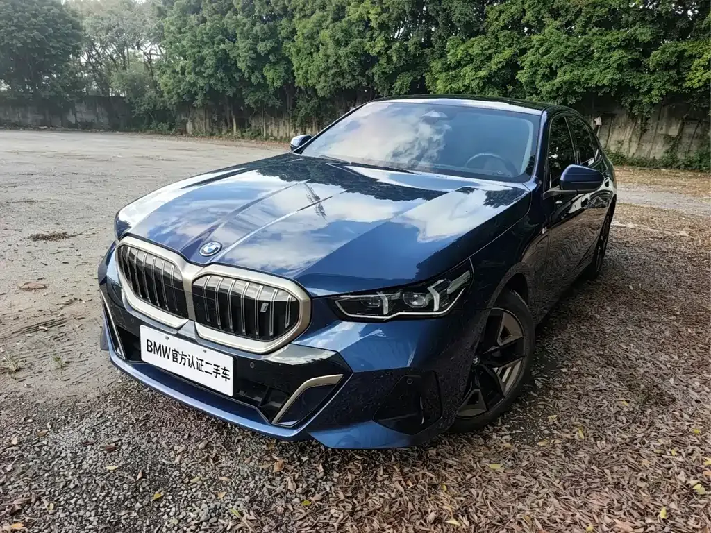 BMW i5 — фото 1