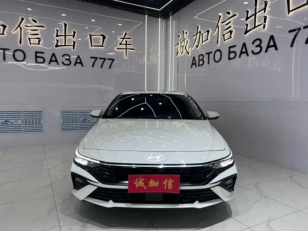 Hyundai Elantra — фото 6