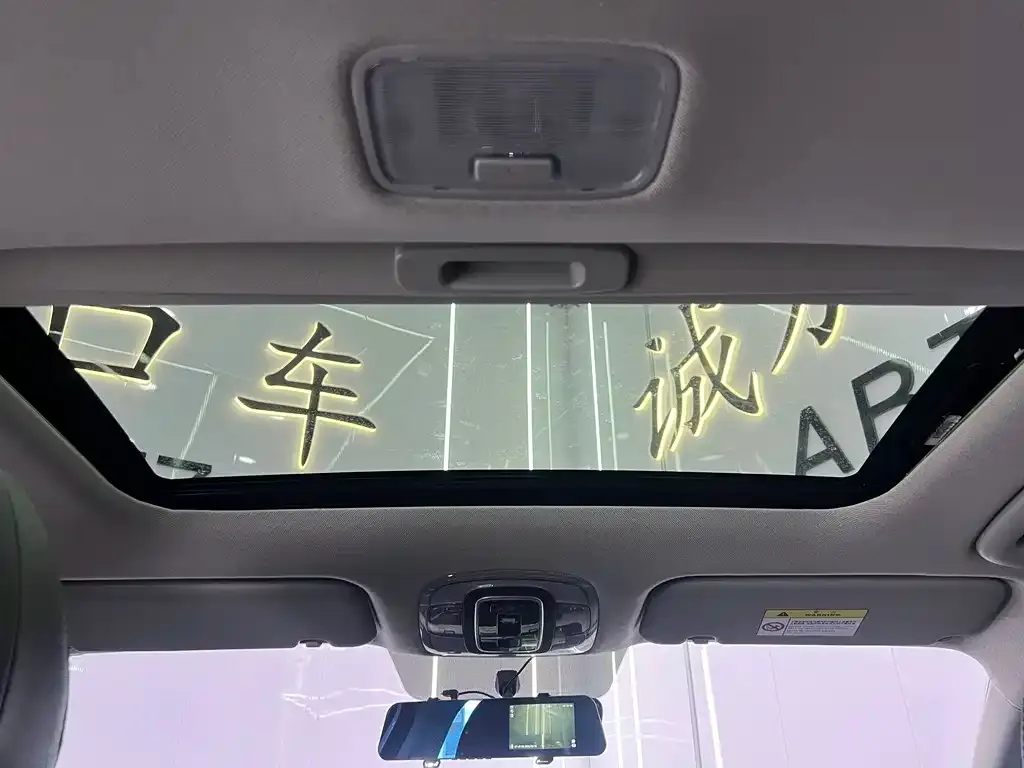 Hyundai Elantra — фото 2