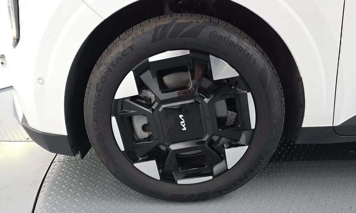 Kia Carnival — фото 10