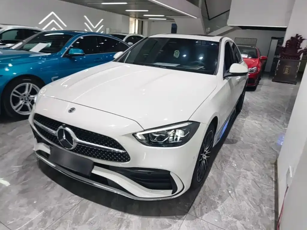 Mercedes-Benz C-Class — фото 1