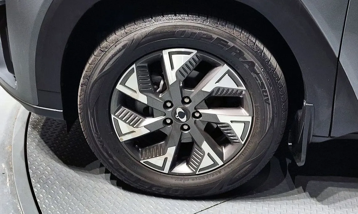 KG Mobility (Ssangyong) Torres — фото 7