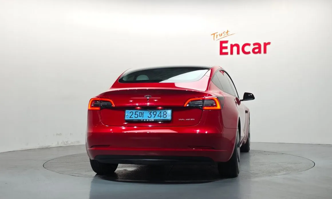 Tesla Model 3 — фото 2
