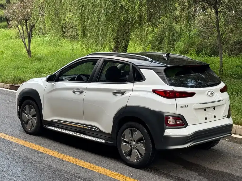 Hyundai Kona Electric — фото 8
