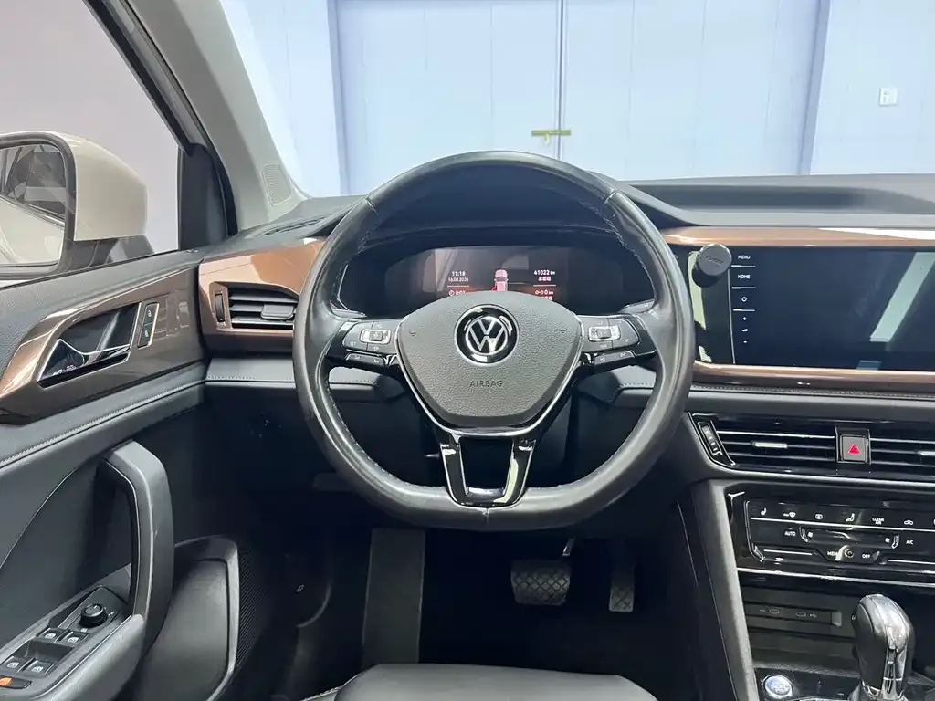 Volkswagen Tharu — фото 5