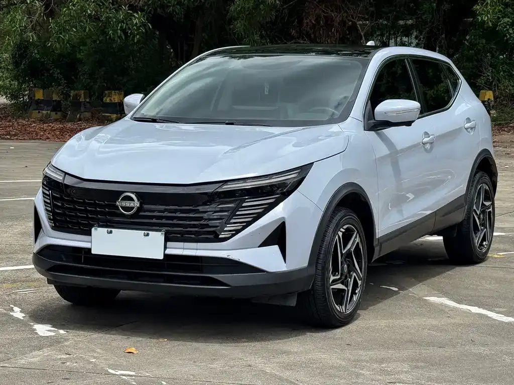 Nissan Qashqai — фото 1