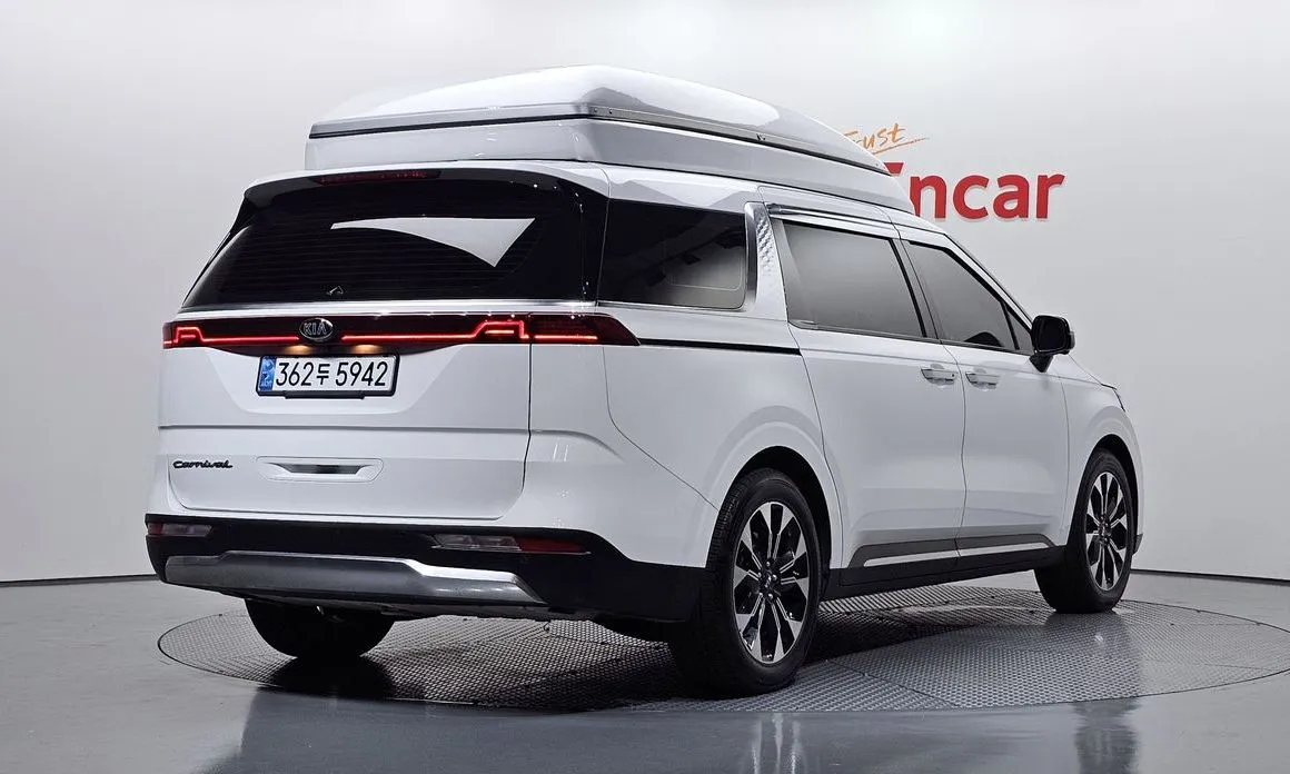 Kia Carnival — фото 9