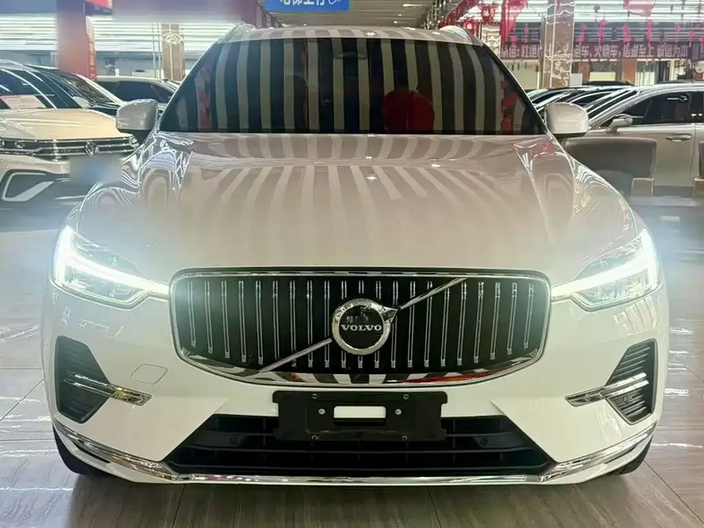 Volvo XC60 — фото 7