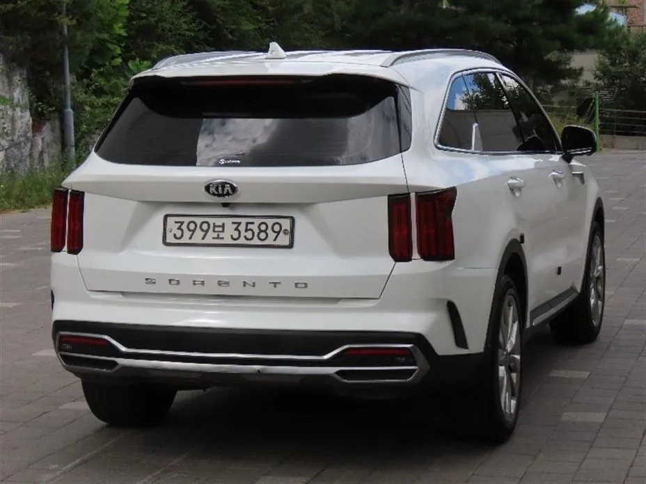 Kia Sorento — фото 7
