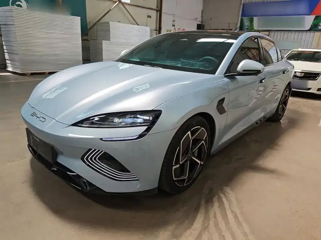 BYD Seal — фото 1