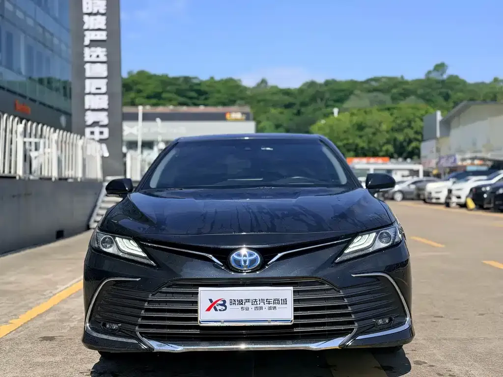 Toyota Camry — фото 4