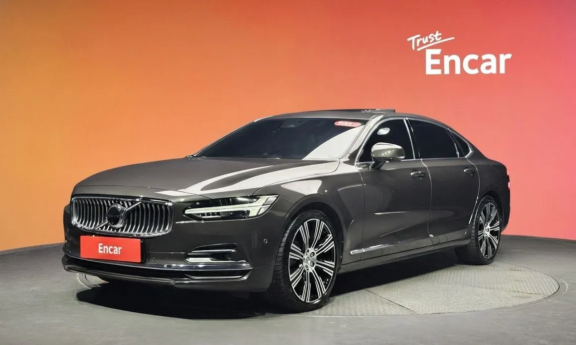 Volvo S90 — фото 1