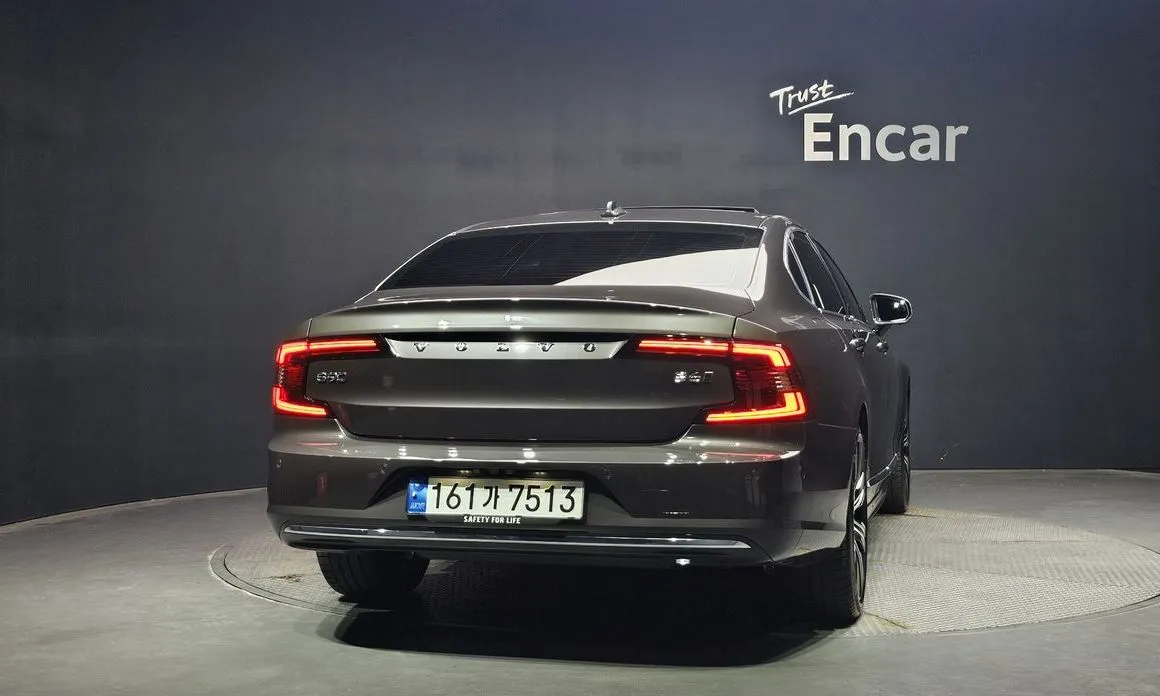 Volvo S90 — фото 4