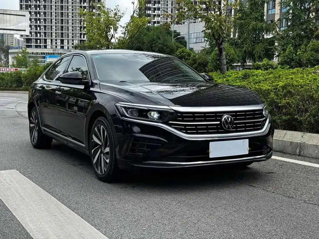 Volkswagen Passat — фото 7