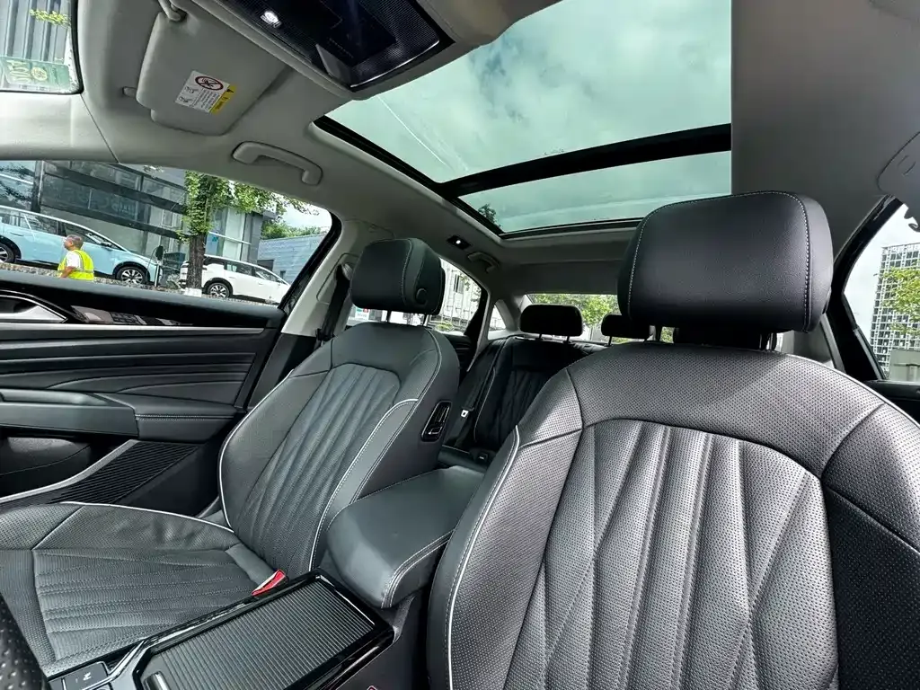 Volkswagen Passat — фото 8