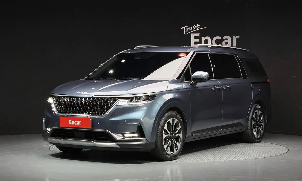 Kia Carnival — фото 1