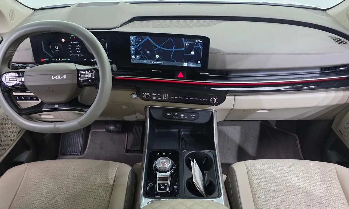 Kia Carnival — фото 10