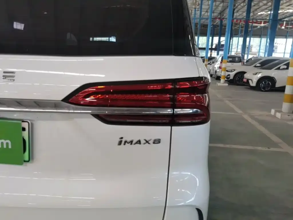 Roewe iMAX8 New Energy — фото 5