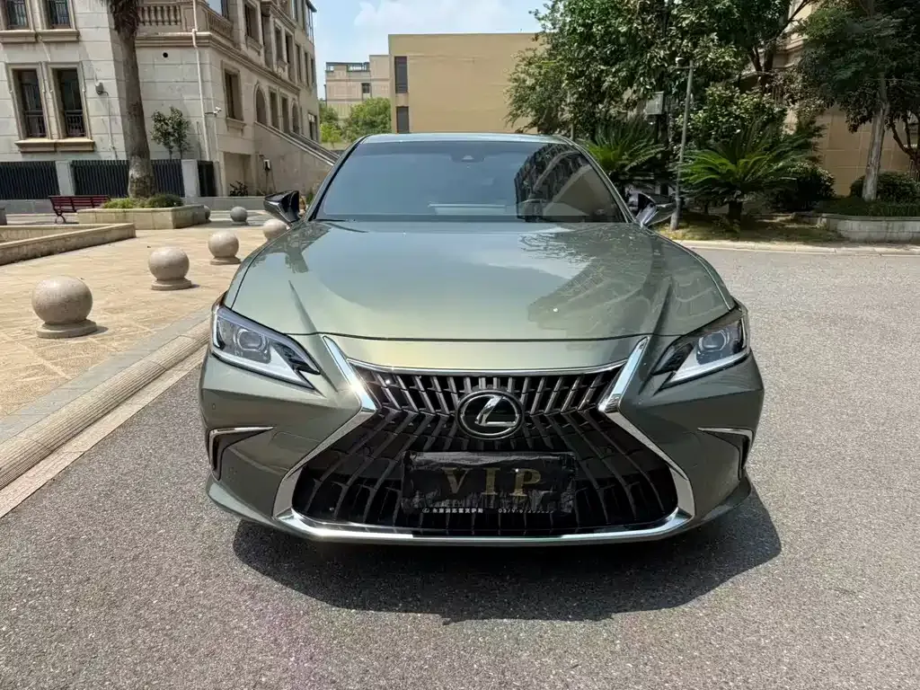 Lexus ES — фото 4