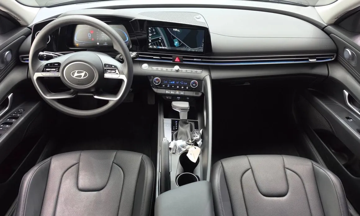 Hyundai AVANTE — фото 9