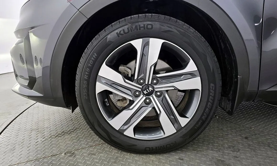 Kia Sorento — фото 10