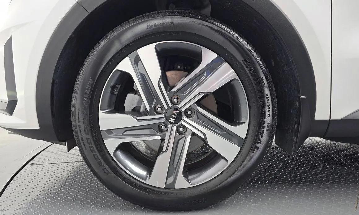 Kia Sorento — фото 9