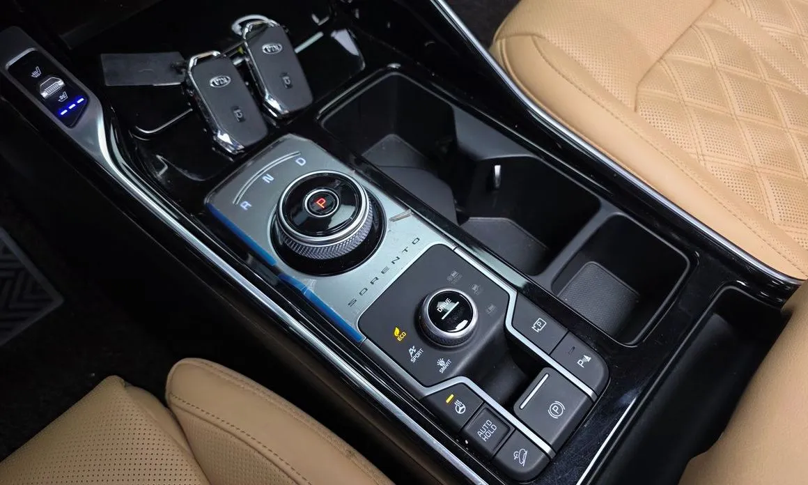 Kia Sorento — фото 10