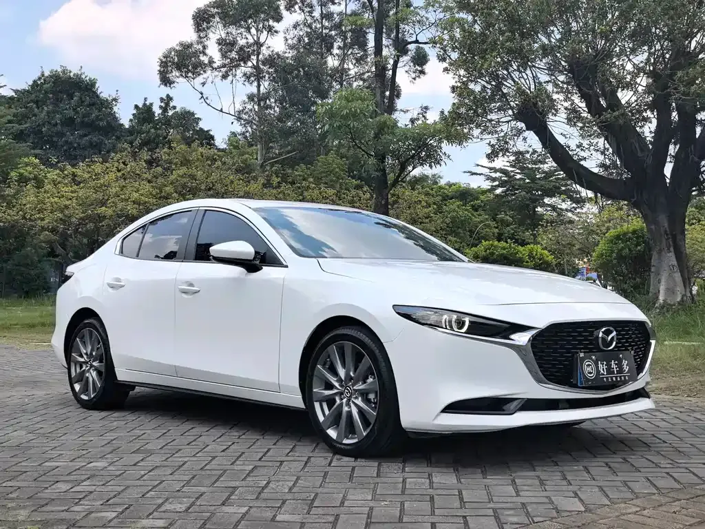 Mazda 3 Axela — фото 9