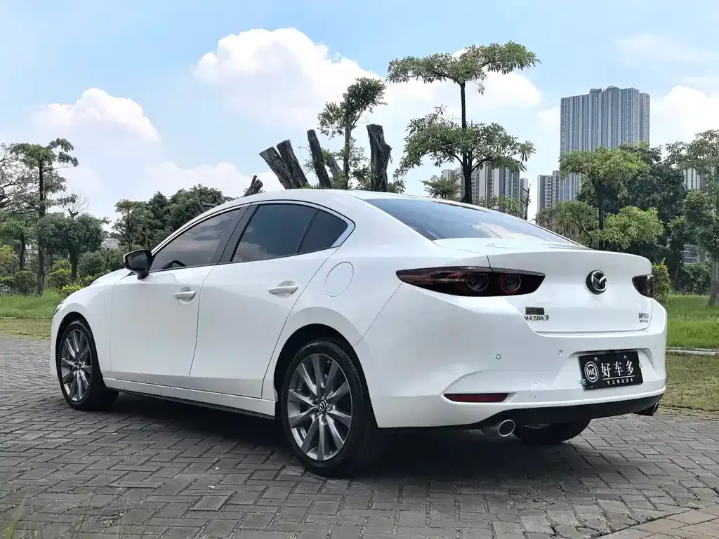 Mazda 3 Axela — фото 6