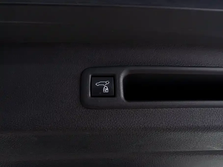 Toyota Sienna — фото 3