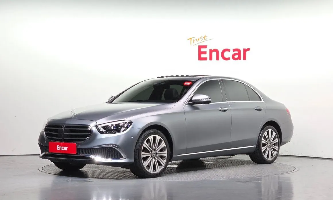 Mercedes-Benz E-Class — фото 1