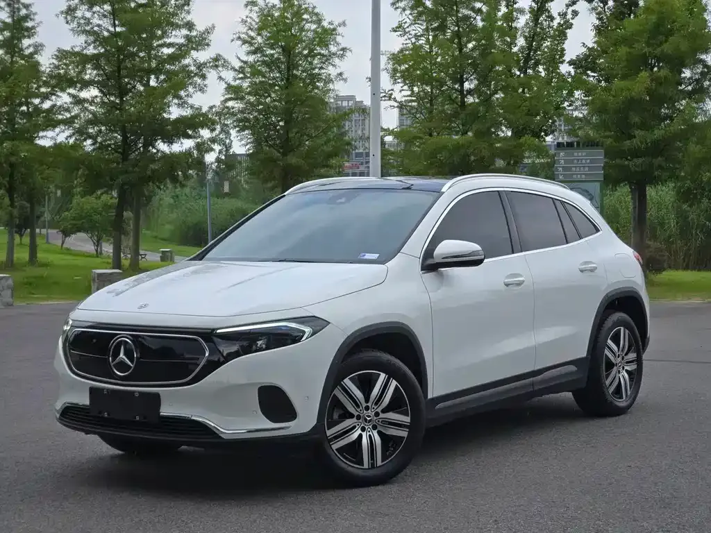 Mercedes-Benz EQA — фото 1