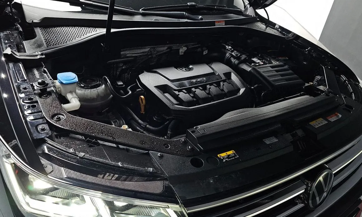 Volkswagen Tiguan — фото 10