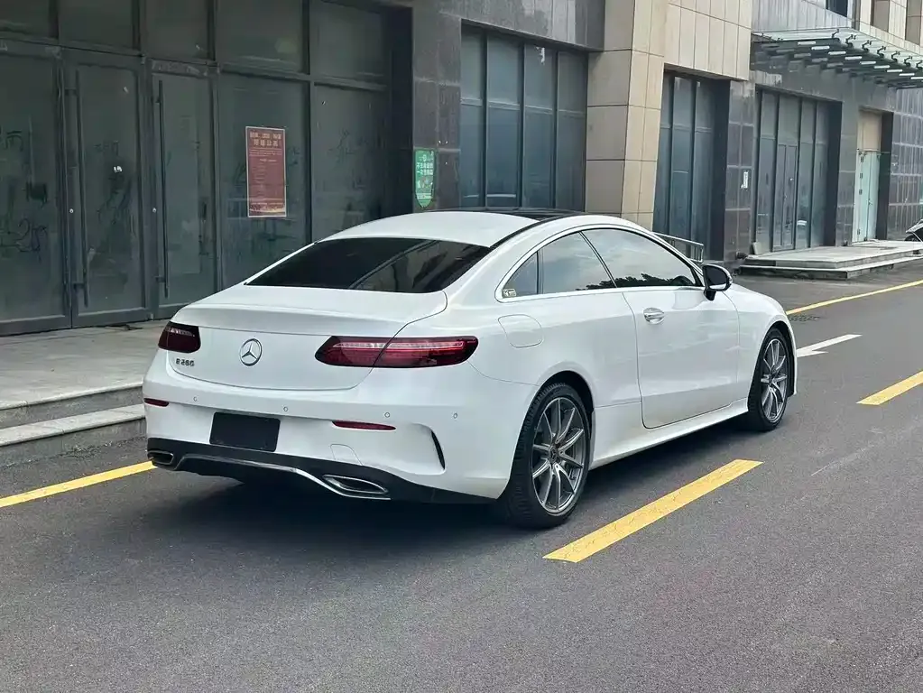 Mercedes-Benz E-Class (Import) — фото 3
