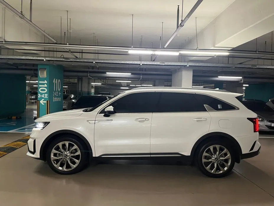 Kia Sorento — фото 10