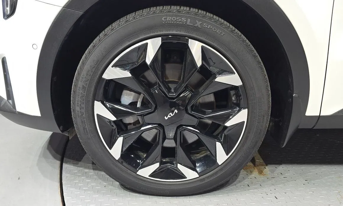 Kia Sorento — фото 9