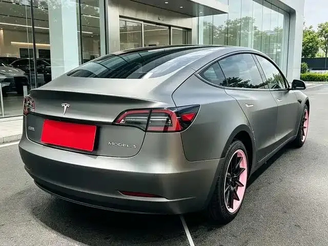 Tesla Model 3 — фото 7