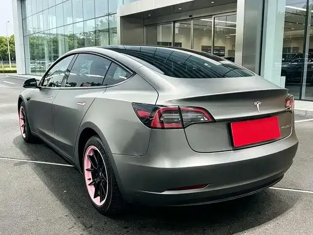 Tesla Model 3 — фото 5