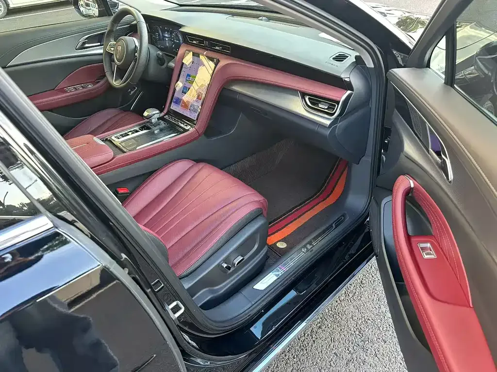 Hongqi H5 — фото 2