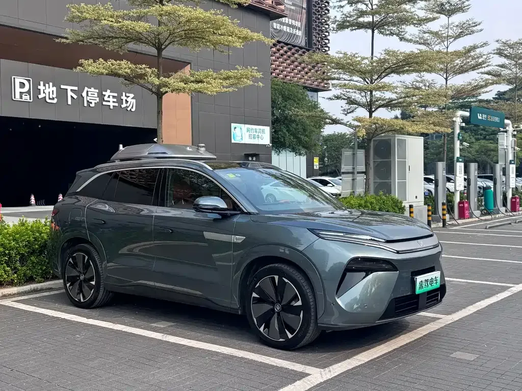 BYD Tang L — фото 10