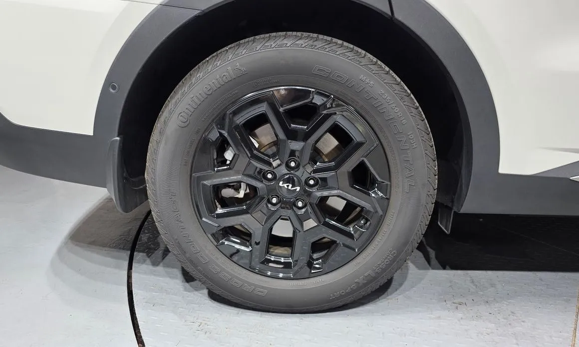 Kia Sorento — фото 6