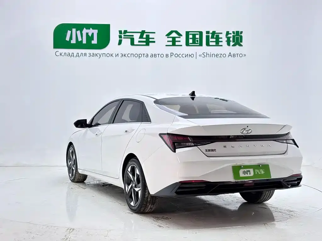 Hyundai Elantra — фото 10