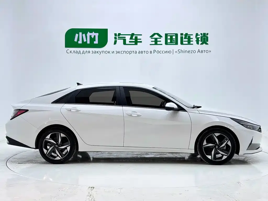 Hyundai Elantra — фото 6