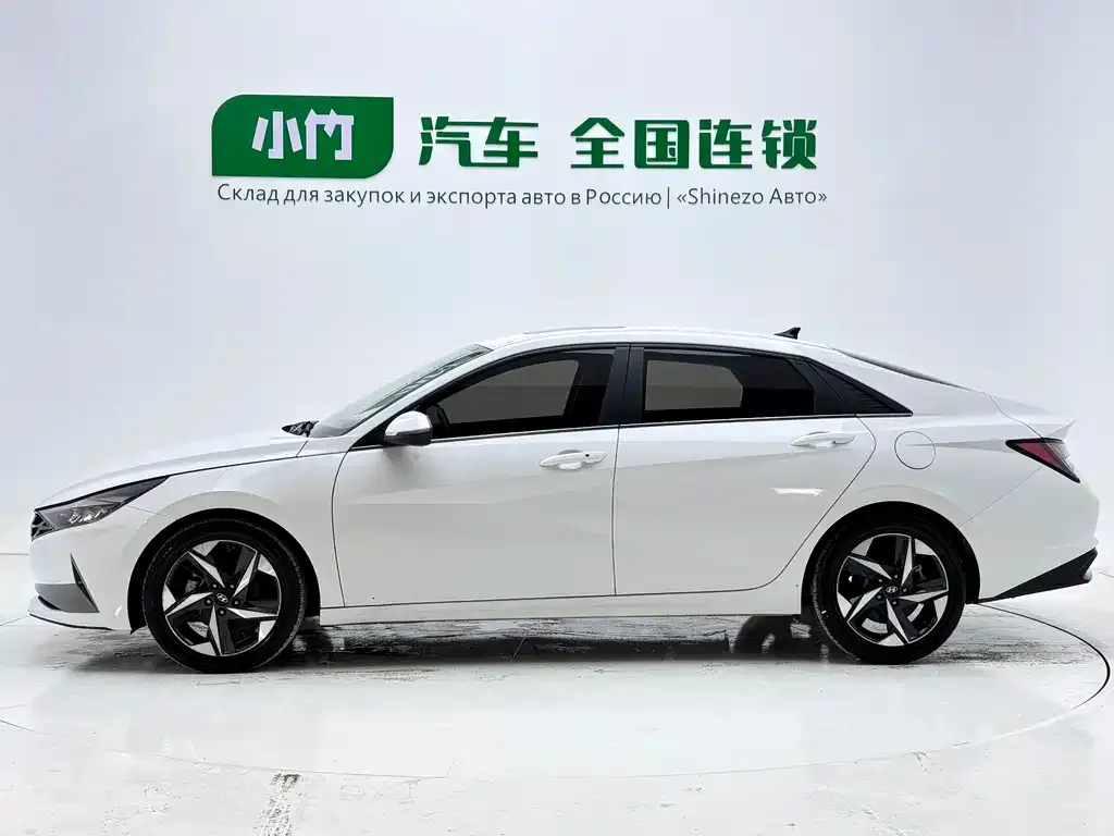 Hyundai Elantra — фото 2