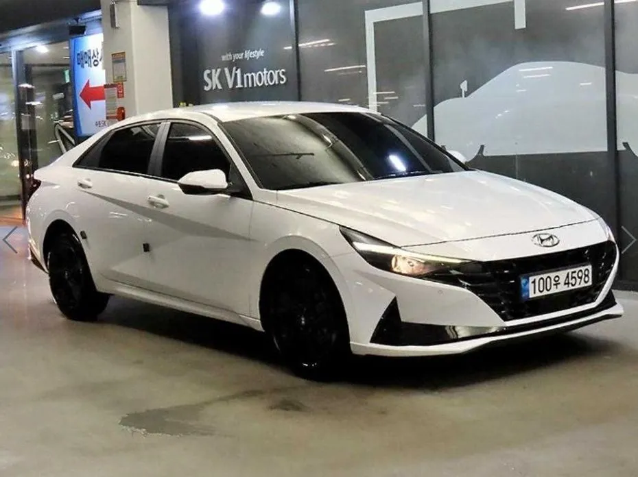 Hyundai AVANTE — фото 1