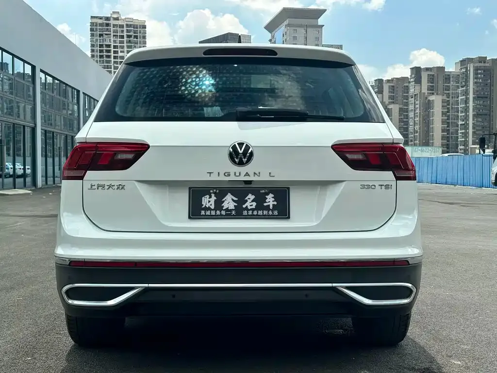 Volkswagen Tiguan L — фото 2