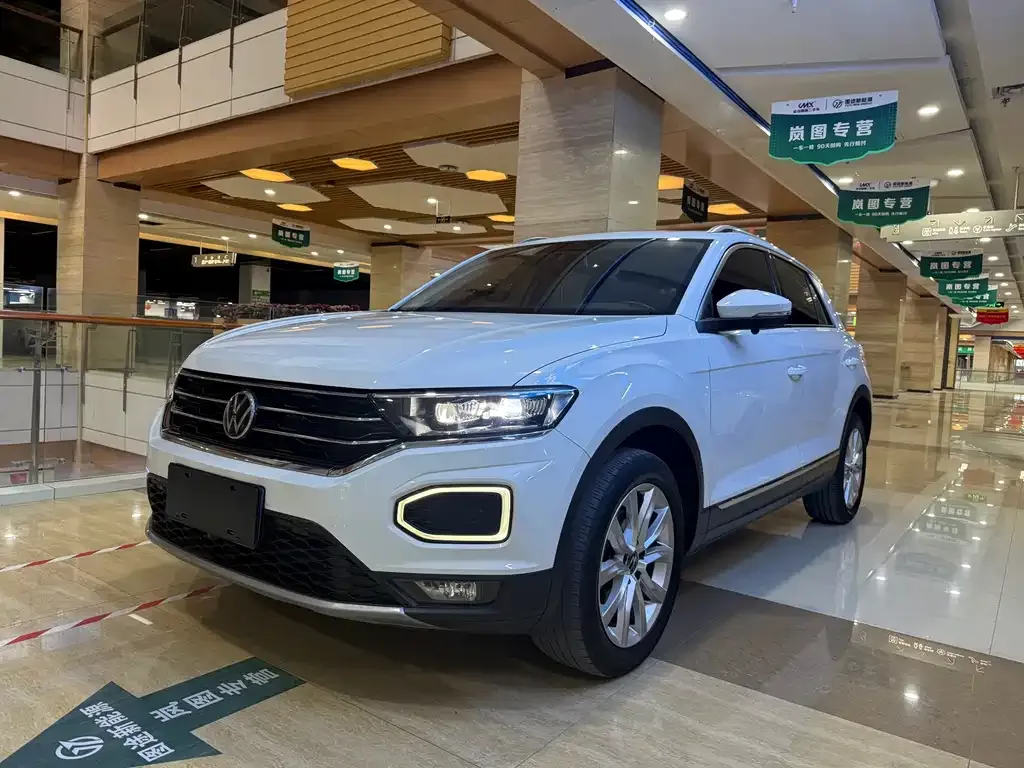 Volkswagen T-Roc — фото 1