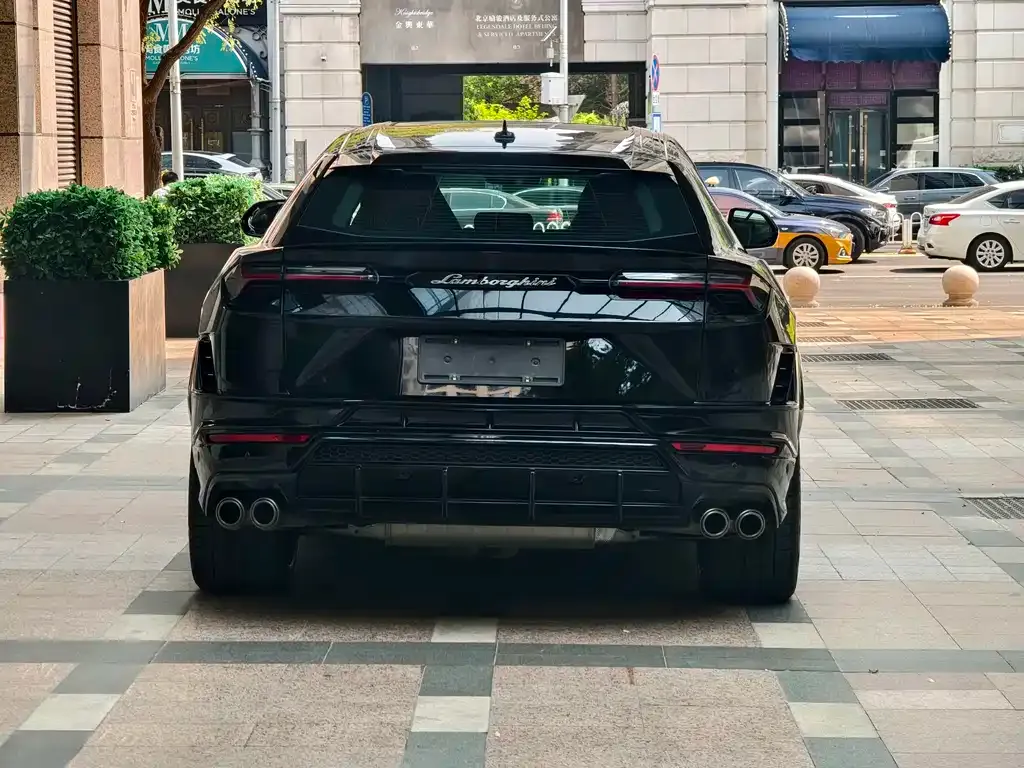 Lamborghini Urus — фото 6